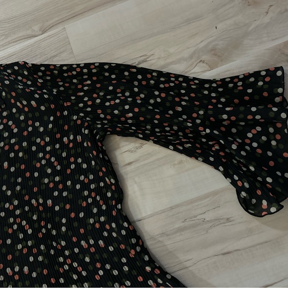 ASOS Womens Pleated Polka Dot 18/20W Blouse Black Sheer Bell Sleeve Flowy Top - Picture 13 of 13